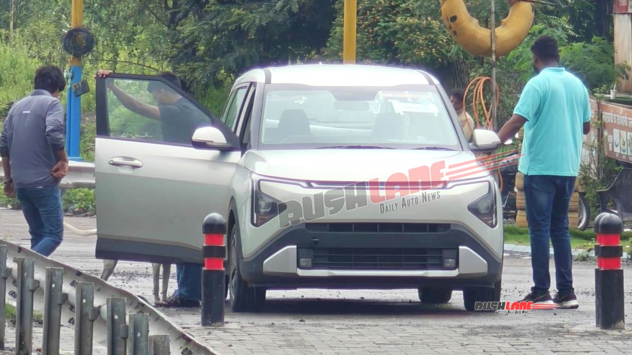 Kia Carens Clavis CNG (Factory Fitted) Variant Spied – Launch Soon