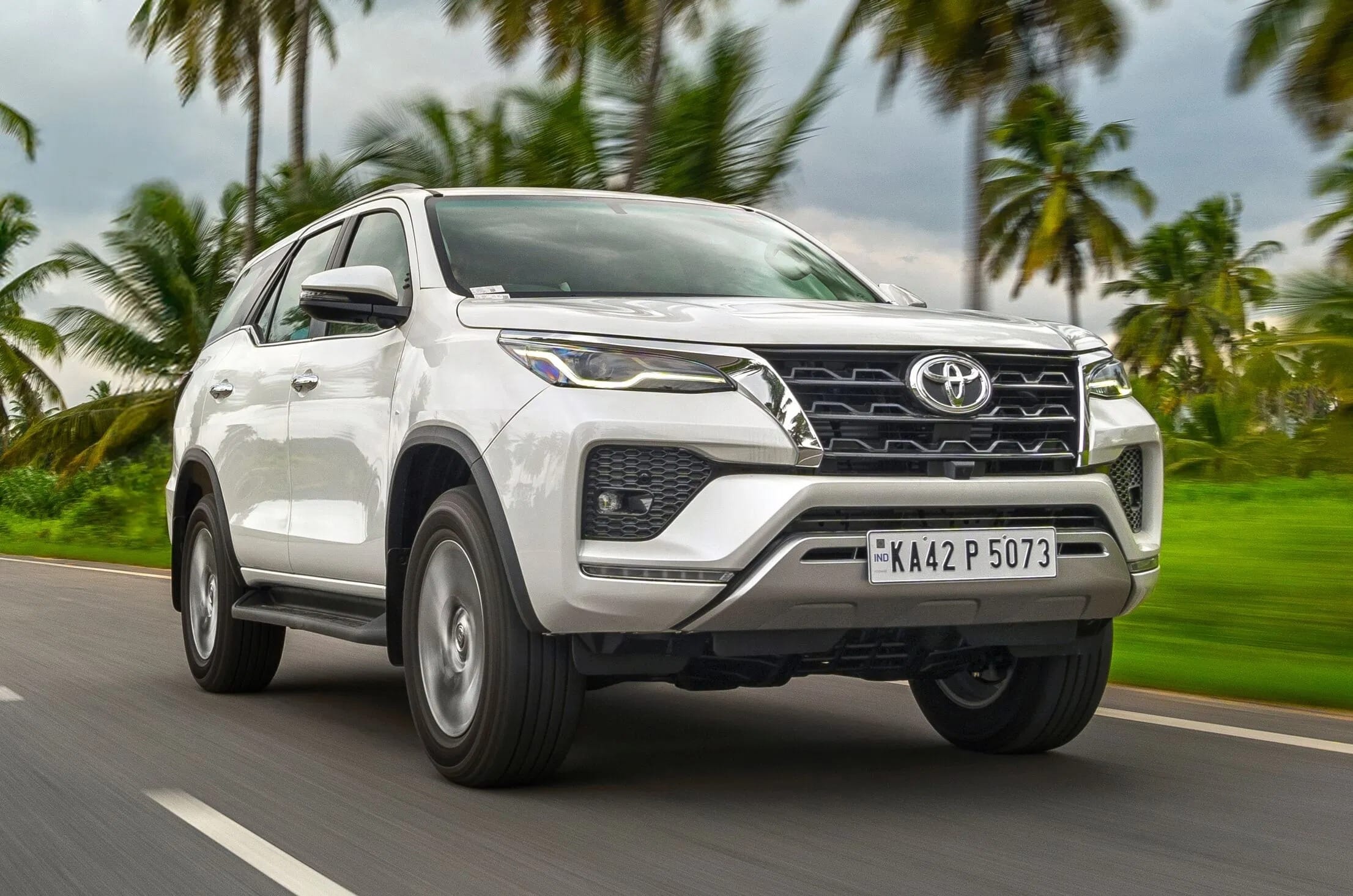 2 reasons to buy the Toyota Fortuner, 2 reasons not to