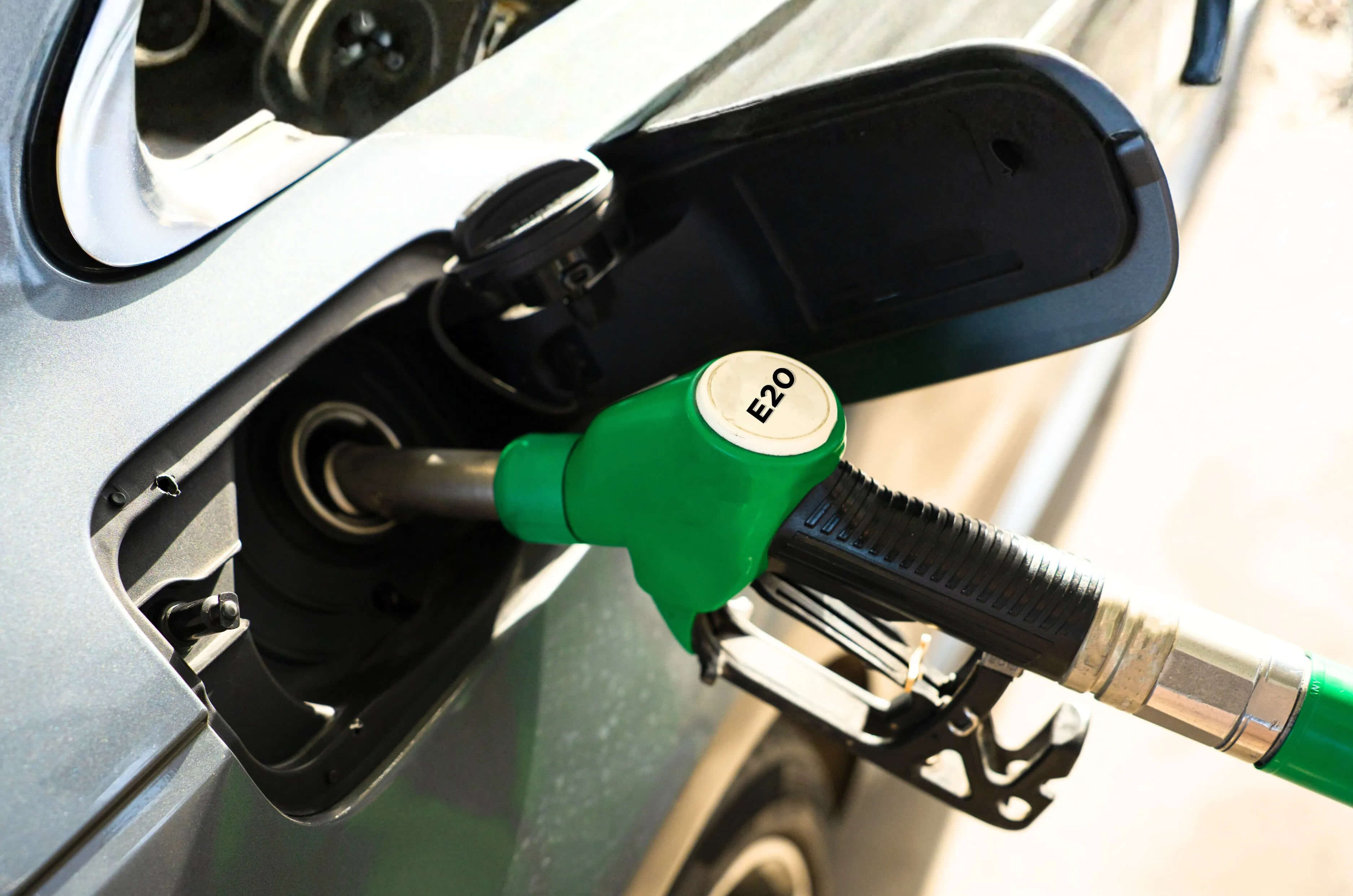 E20 fuel contamination linked to rise in engine issue